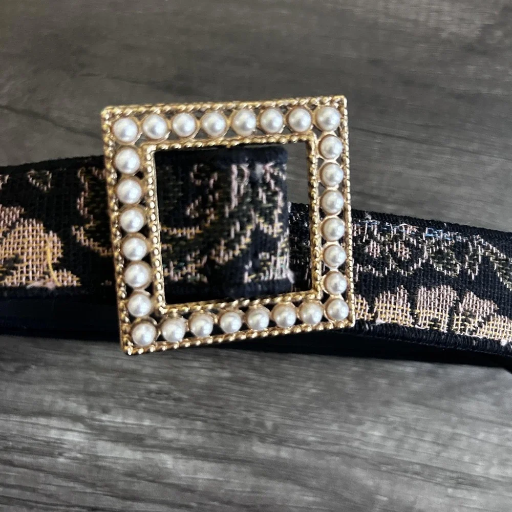 Vintage‎ Tapestry Belt Womens Small Pearl Square Buckle Floral Made USA 90s
